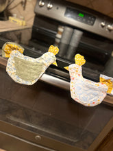 Load image into Gallery viewer, Chicken Oven Mitts