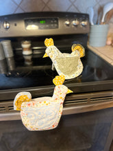Load image into Gallery viewer, Chicken Oven Mitts
